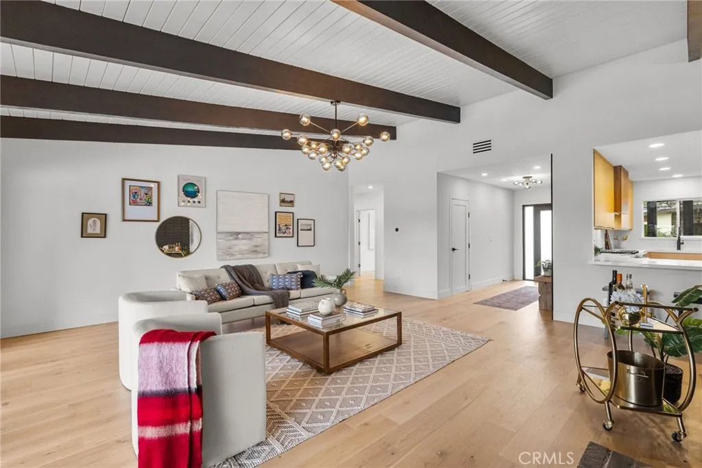 24201 Caris Street, Woodland Hills, California 91367 home-pic-10